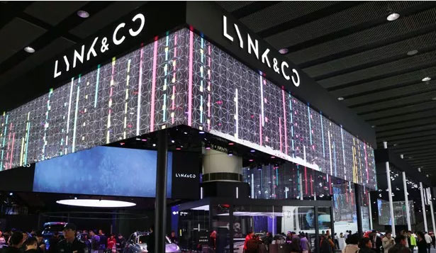 yipled-ice-screen-on-creative-stage-at-bjias-6.jpg yipled-ice-screen-on-creative-stage-at-bjias-6.jpg